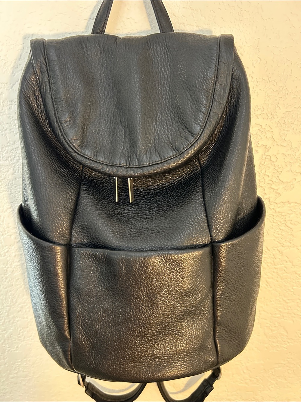 Black Leather Norm Thompson Backpack with 3 front Pockets